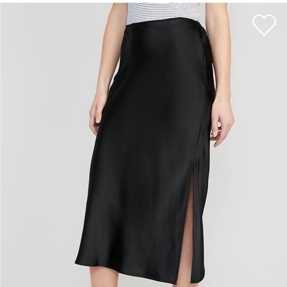 Black skirt